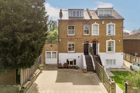 38 Tudor Road, Kingston Upon Thames, KT2 6AS