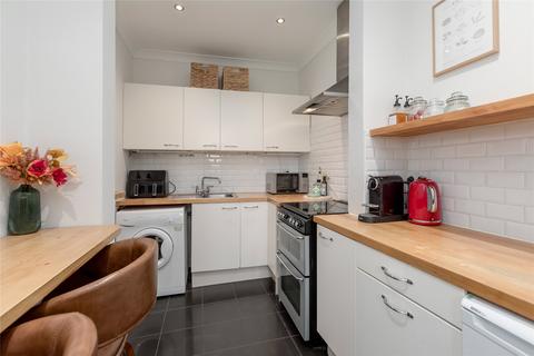 2f1, 4 Brunswick Road, Edinburgh, EH7 5NG