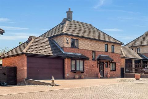 4 bedroom detached house for sale, Oakley Gardens, Downhead Park, Milton Keynes