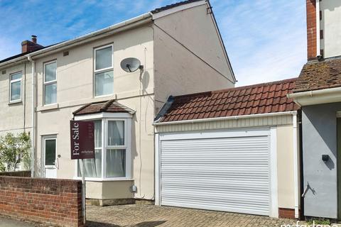undefined, Caulfield Road, Swindon SN2