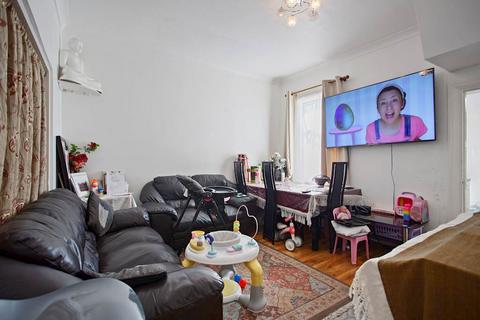 3 bedroom terraced house for sale, Ley Street, Ilford IG2