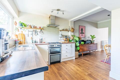 39 Bradley Crescent, Bristol, BS11 9SP