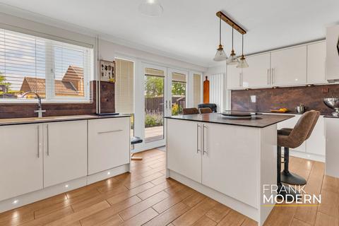 47 Bellmans Road, Whittlesey, Peterborough, PE7 1TY