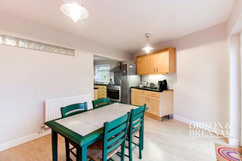 13 Balmoral Close, Billericay, CM11 2LL