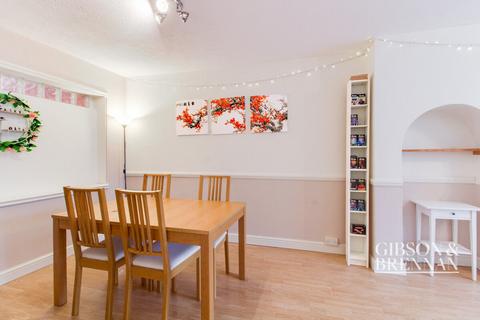 13 Balmoral Close, Billericay, CM11 2LL