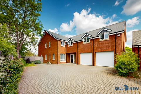5 bedroom detached house for sale, Swallow Close, Olney MK46