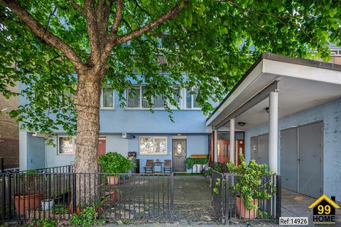 Battersea Park Road, London, SW8