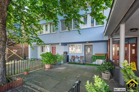undefined, Battersea Park Road, London, SW8