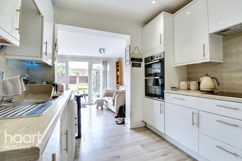 3 bedroom semi-detached house for sale, Buller Road, Basildon