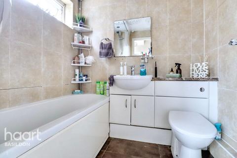 25 Buller Road, Basildon, SS15 6BA