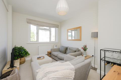 2 bedroom apartment for sale, London SW18