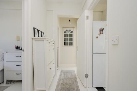 2 bedroom apartment for sale, London SW18