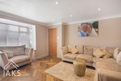 3 Calder Close, Hilton, Derby, DE65 5HR