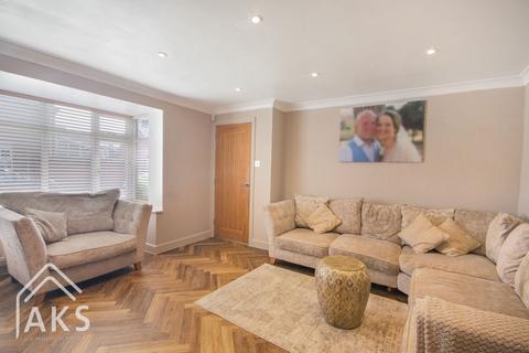 3 Calder Close, Hilton, Derby, DE65 5HR