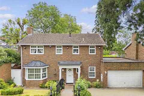 4 bedroom detached house for sale, Hazelwood, Loughton IG10