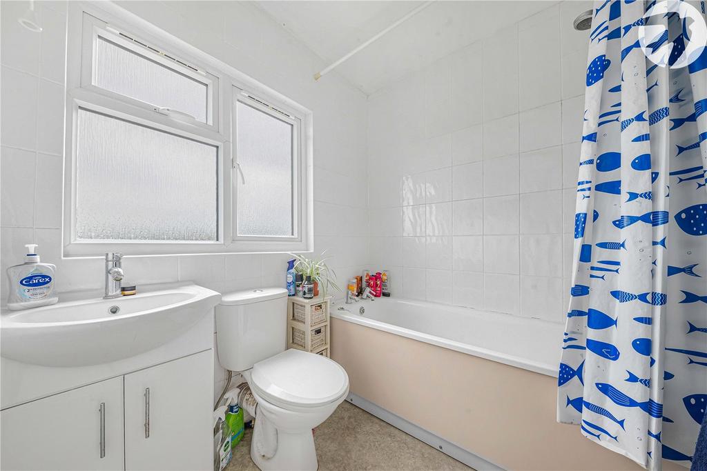 En-Suite Bathroom