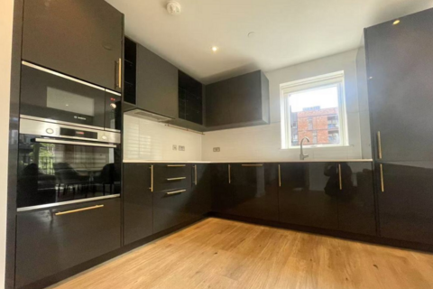 2 bedroom flat for sale, Blenheim Mansions, London N8