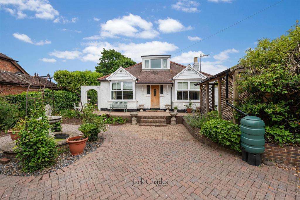 69 Cornwallis Avenue, TN10 4 ET 002.jpg