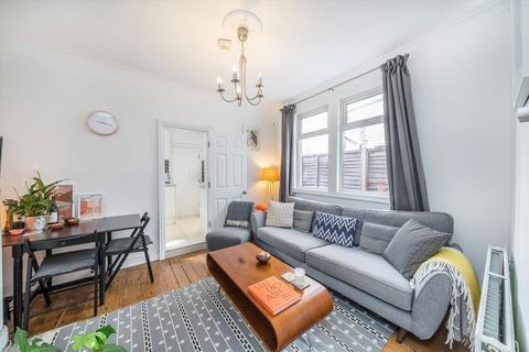 2 bedroom maisonette for sale - Fairlight Road, London SW17
