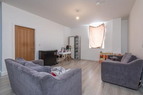 undefined, Ash Tree Garth, Leeds LS9