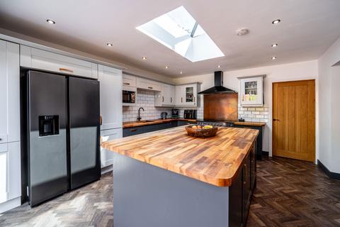 48 Reddicap Hill, Sutton Coldfield, B75 7BQ