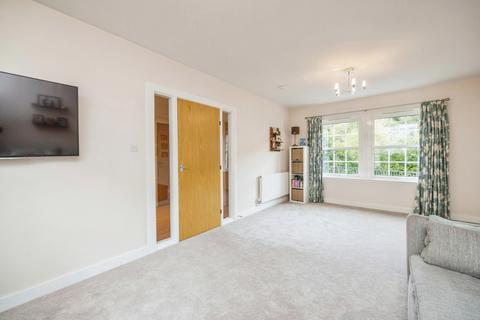 1 Esk Bridge, Penicuik, EH26 8QR