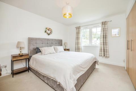1 Esk Bridge, Penicuik, EH26 8QR