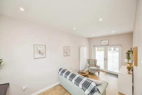 1 Esk Bridge, Penicuik, EH26 8QR