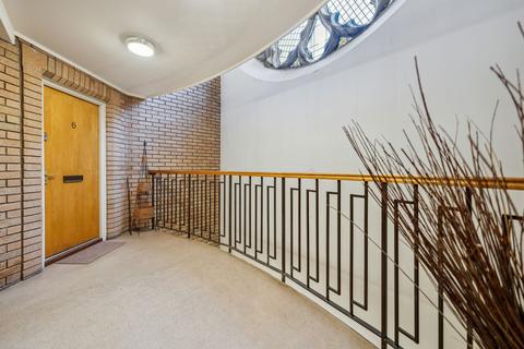 5 Auchingramont Court, 64 Union Street, Hamilton, ML3 6NB