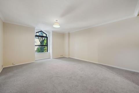 5 Auchingramont Court, 64 Union Street, Hamilton, ML3 6NB