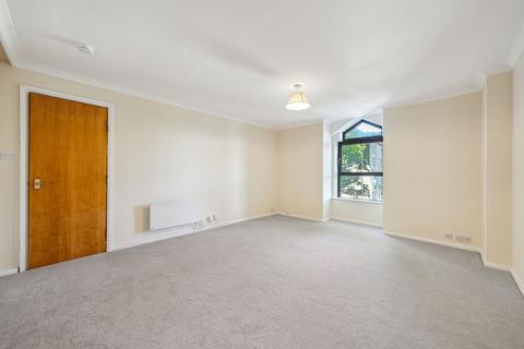 5 Auchingramont Court, 64 Union Street, Hamilton, ML3 6NB