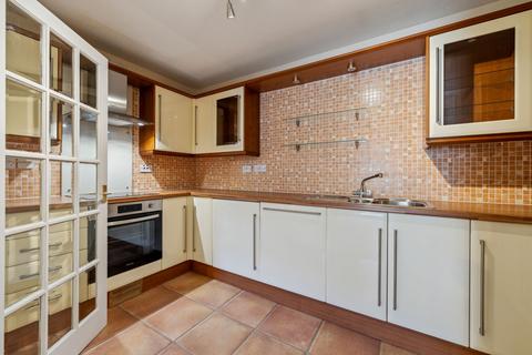 5 Auchingramont Court, 64 Union Street, Hamilton, ML3 6NB