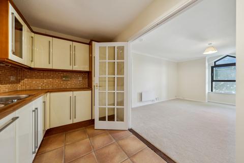 5 Auchingramont Court, 64 Union Street, Hamilton, ML3 6NB
