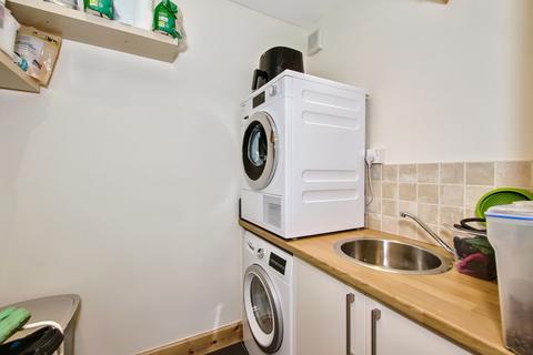 52 March Road, Edinburgh, EH4 3SZ
