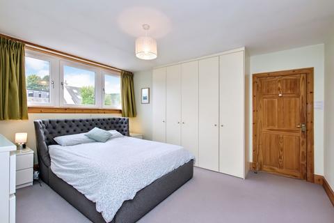 52 March Road, Edinburgh, EH4 3SZ