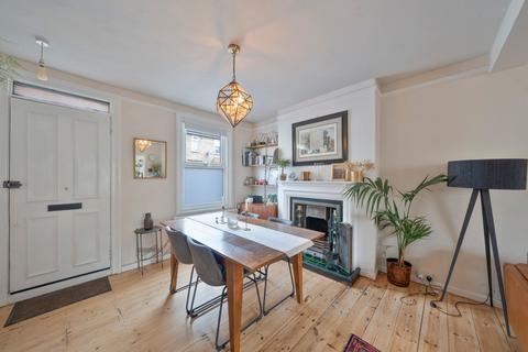 7 Brookfields, Cambridge, CB1 3NW