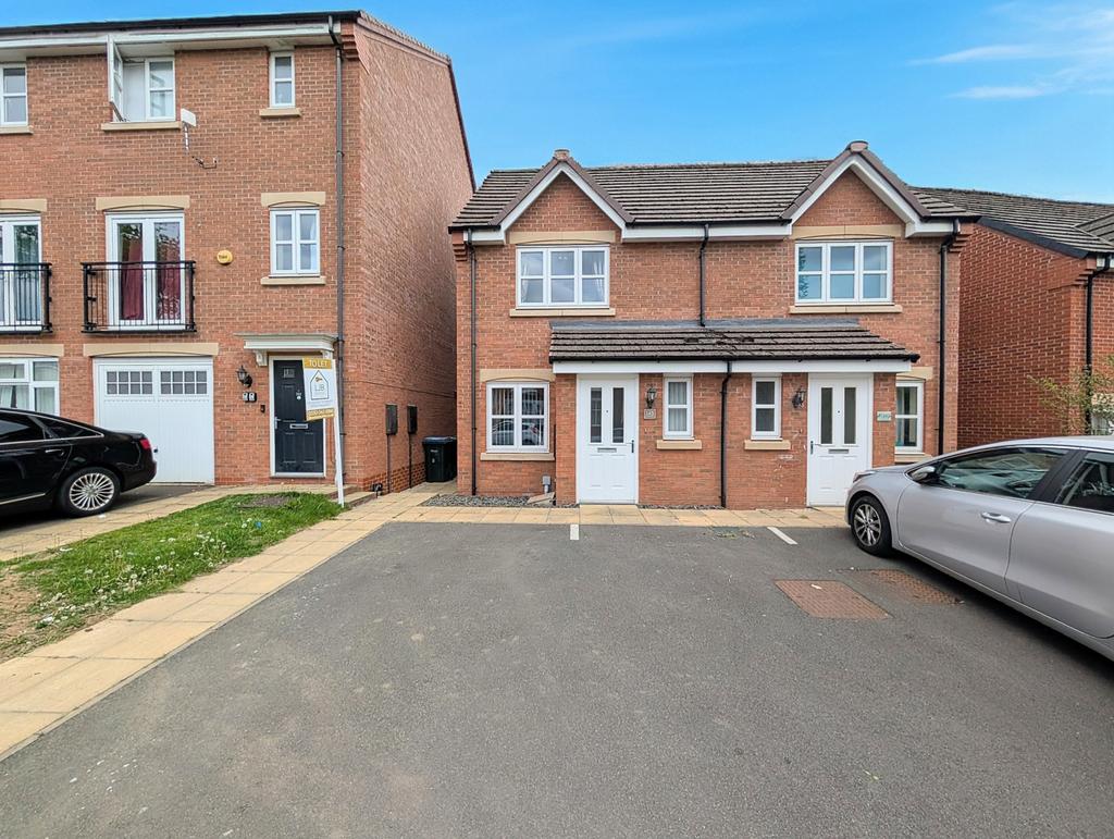 Stunning 2-Bedroom Home in CV3 – Spacious, Styl