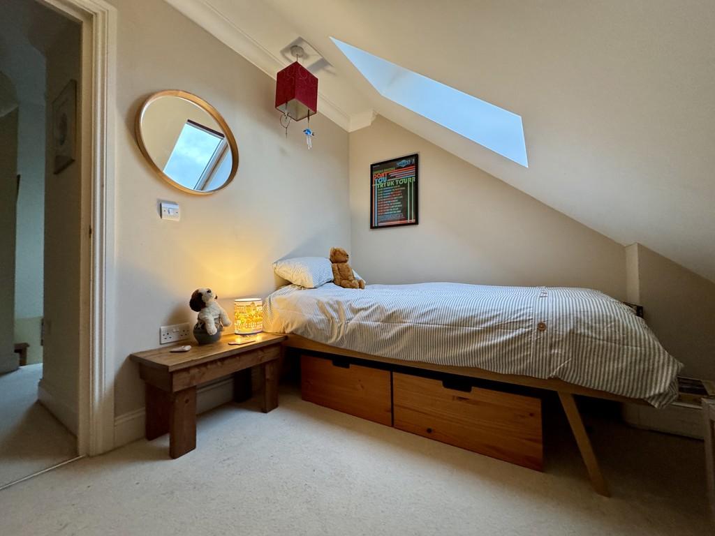 Burnhams bedroom 3