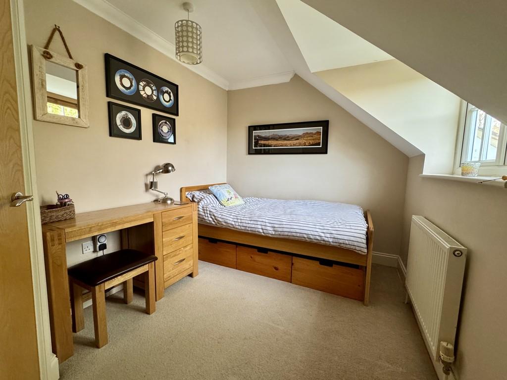 Burnhams bedroom 2