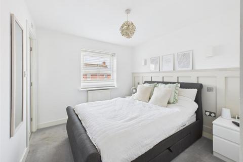 59 Bodenham Field, Abbeymead, Gloucester, GL4 5TP