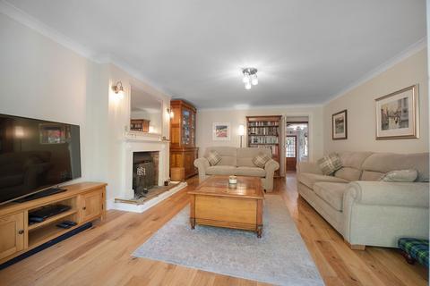 Alba House, 20 Beechgrove, Moffat, DG10 9RS