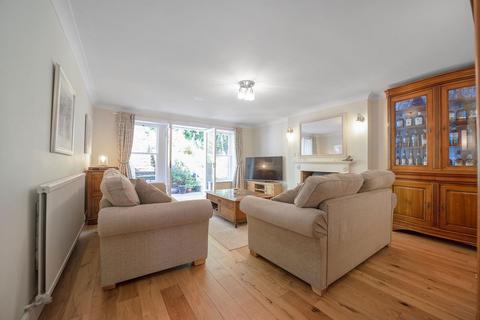 Alba House, 20 Beechgrove, Moffat, DG10 9RS