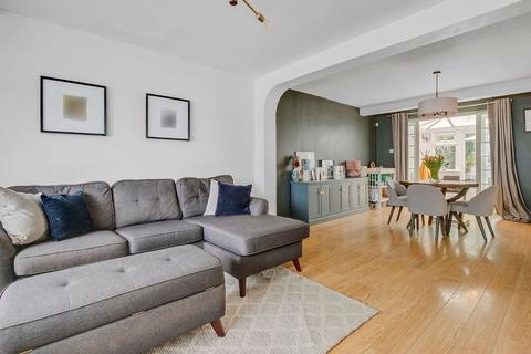 4 bedroom terraced house for sale, Burley Close, London SW16