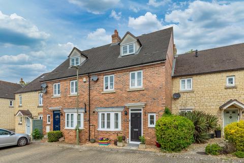 30 Barrington Close, Witney, OX28 5FL