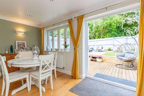 30 Barrington Close, Witney, OX28 5FL