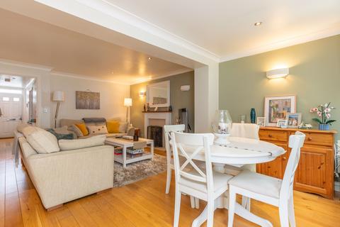 30 Barrington Close, Witney, OX28 5FL