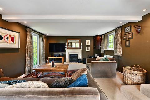 4 bedroom detached house for sale, Lake Street, Mayfield