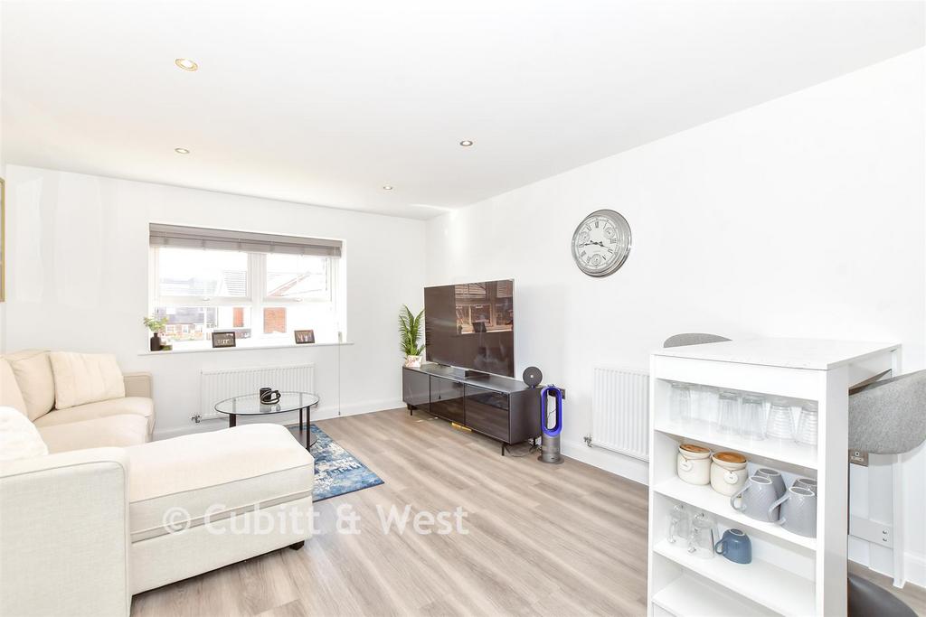 Lounge/Kitchen