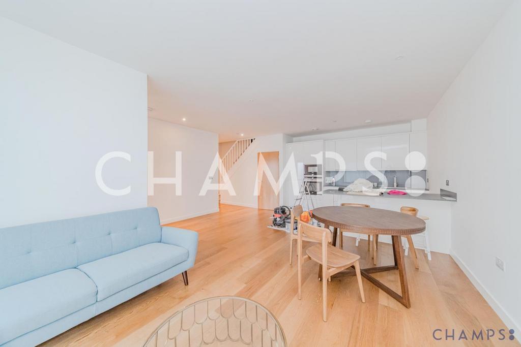 2 bed flat to rent Thonrey Close, London NW9