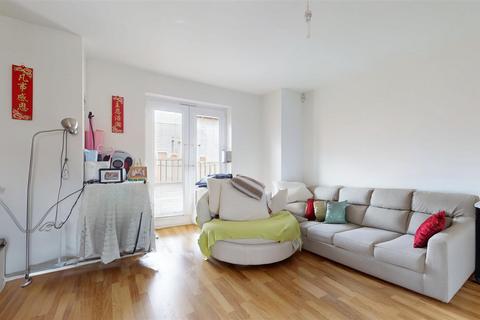 2 bedroom coach house for sale, Lundy Walk, Bletchley, Milton Keynes